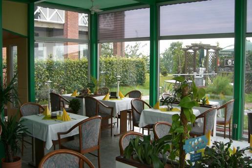 Greenline Hotel Hellfeld Neubrandenburg Exteriör bild