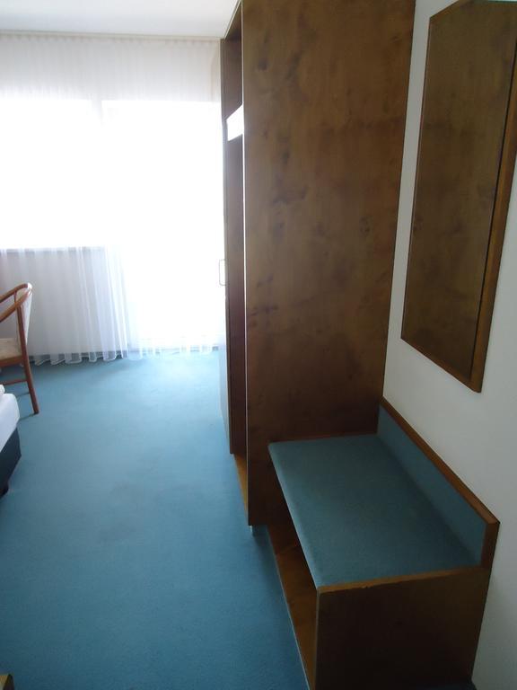 Greenline Hotel Hellfeld Neubrandenburg Rum bild