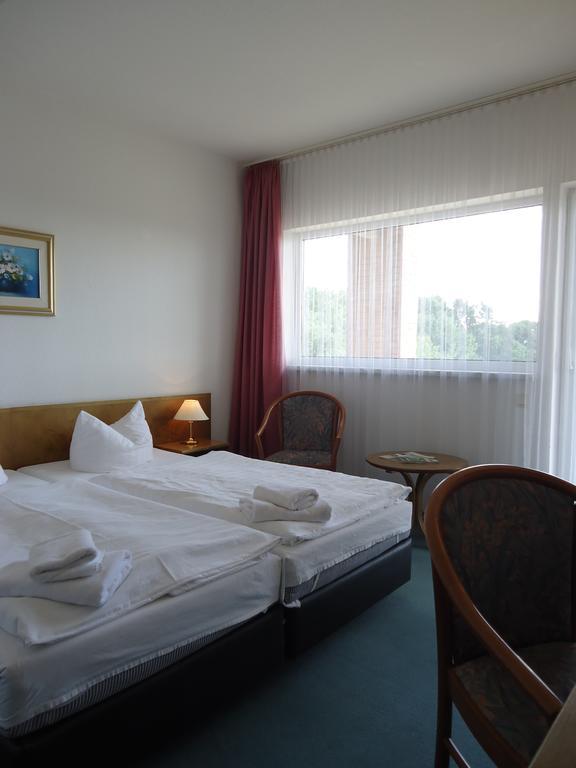 Greenline Hotel Hellfeld Neubrandenburg Rum bild