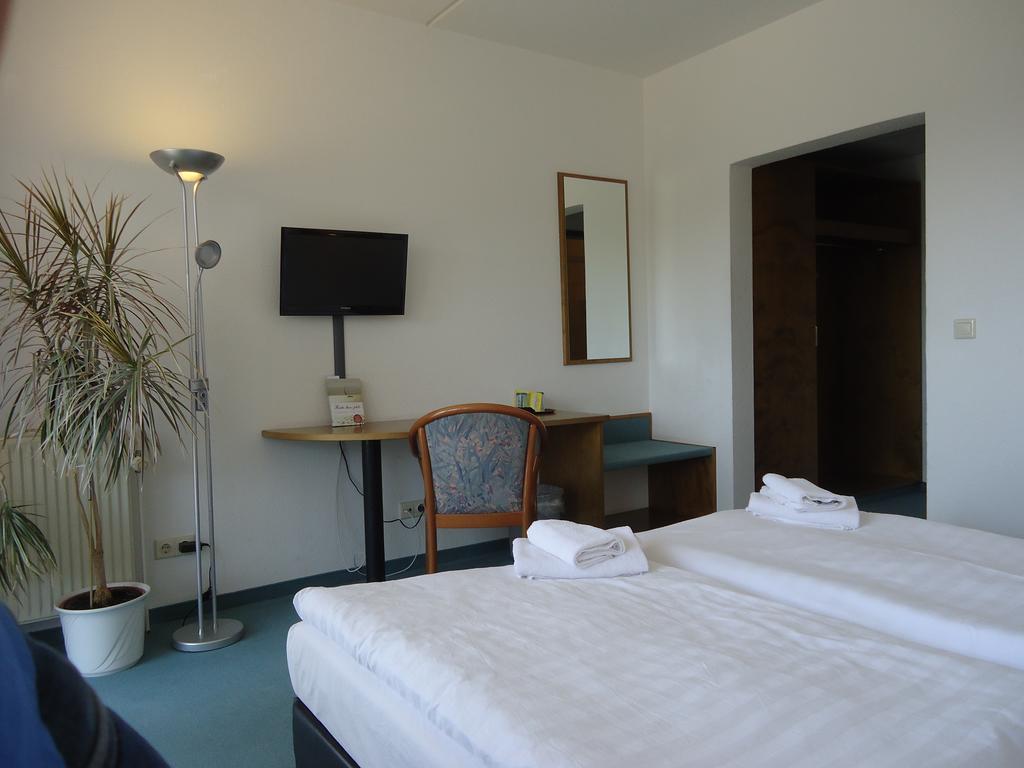 Greenline Hotel Hellfeld Neubrandenburg Rum bild