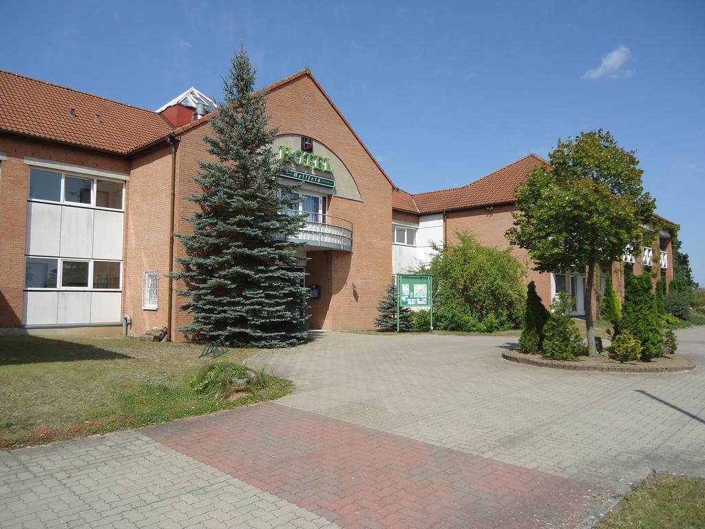 Greenline Hotel Hellfeld Neubrandenburg Exteriör bild