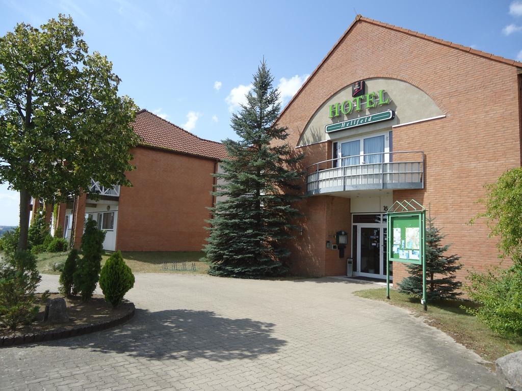 Greenline Hotel Hellfeld Neubrandenburg Exteriör bild
