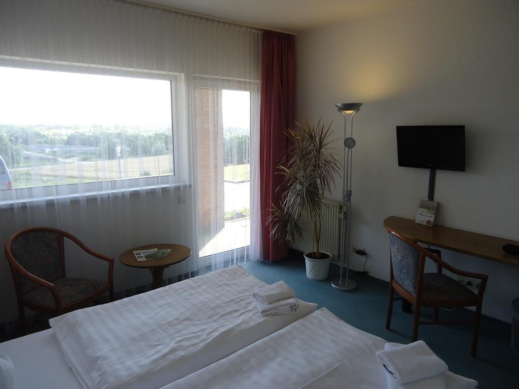 Greenline Hotel Hellfeld Neubrandenburg Exteriör bild
